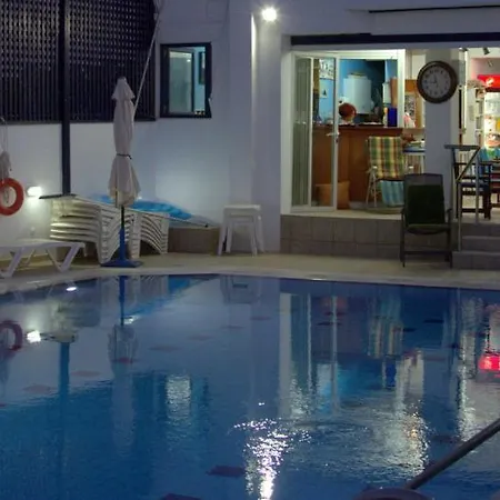 Porto Aparthotel Milatos